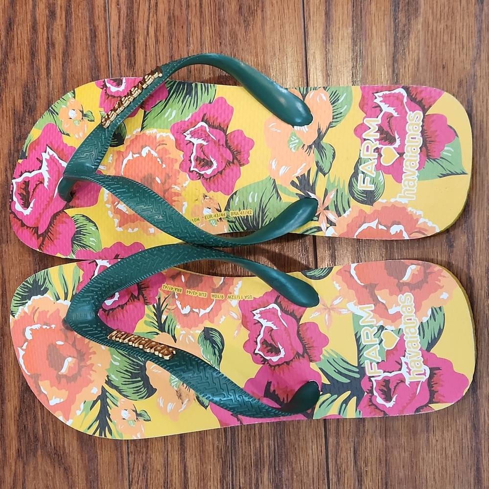 FARM Rio×Havaianas Yellow Chita Sandals - Picture 2 of 8
